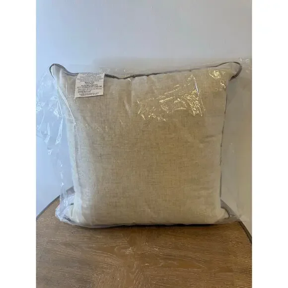 Kingray Decorative Throw Pillow Bird Floral Design Feather Fill 20x20 Linen - Picture 2 of 3